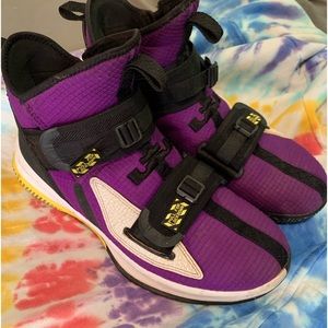 Nike Lebron Soldier 13 Sfg